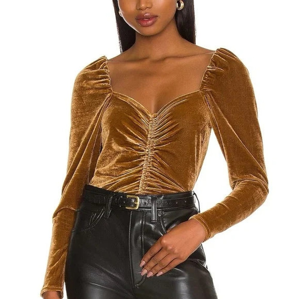 NWT BB Dakota Ruched Front Velvet Top - Bronze